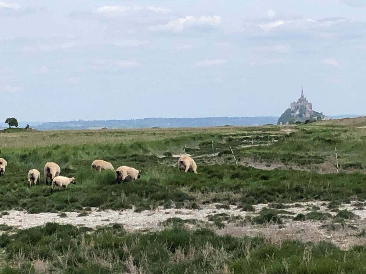Rozeliande Villa Roz-sur-Couesnon Exteriör bild
